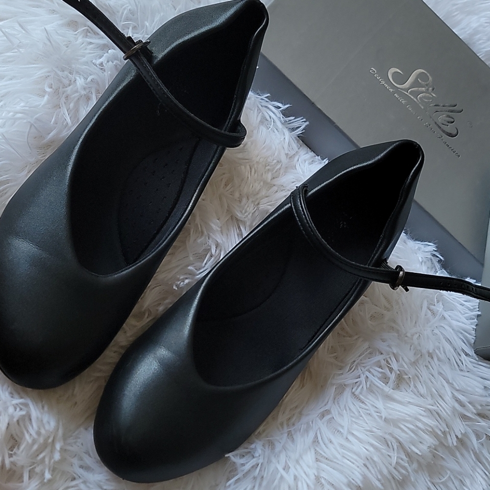 Dance shoes 🩰**gifted